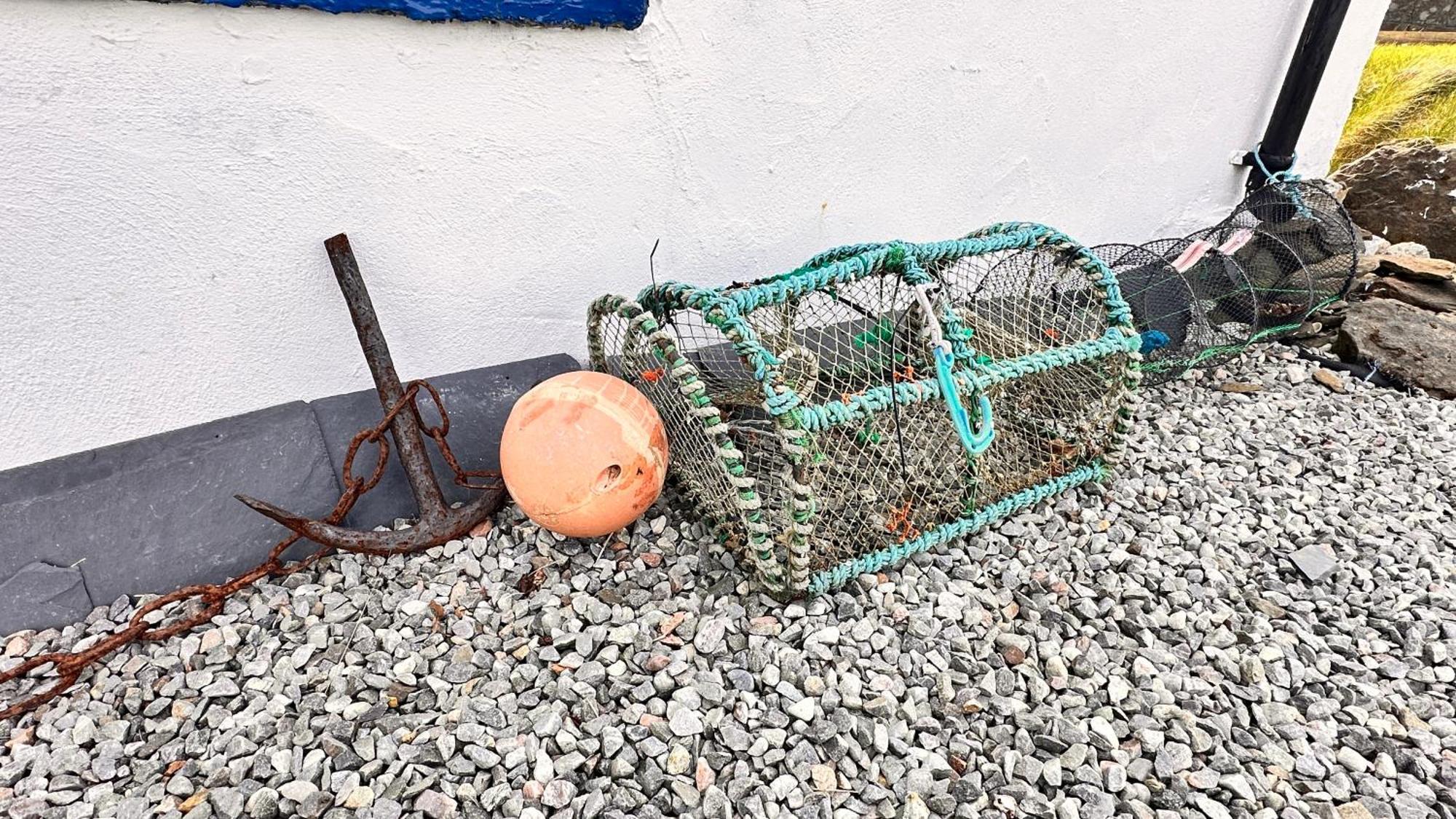 Carnmhor, Isle Of Skye - Stunning 242 Year Old Cottage On Its Own Sea Shore! Breakish Exterior photo